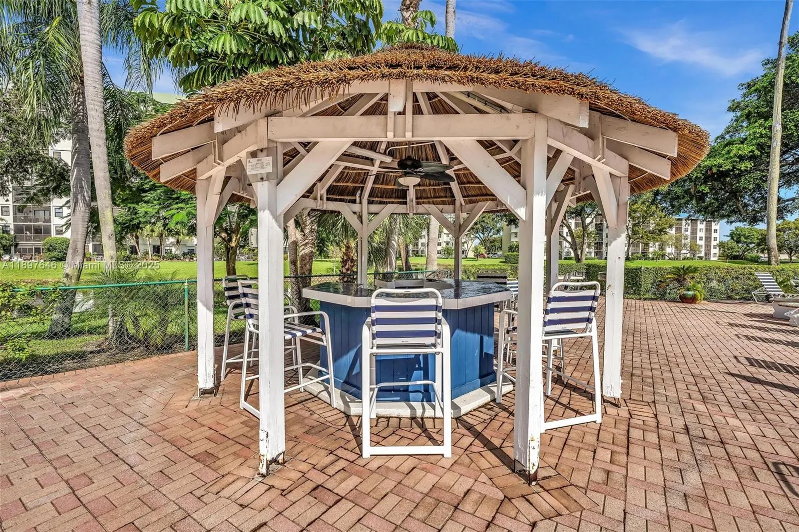 2221 Cypress Island Dr, #805