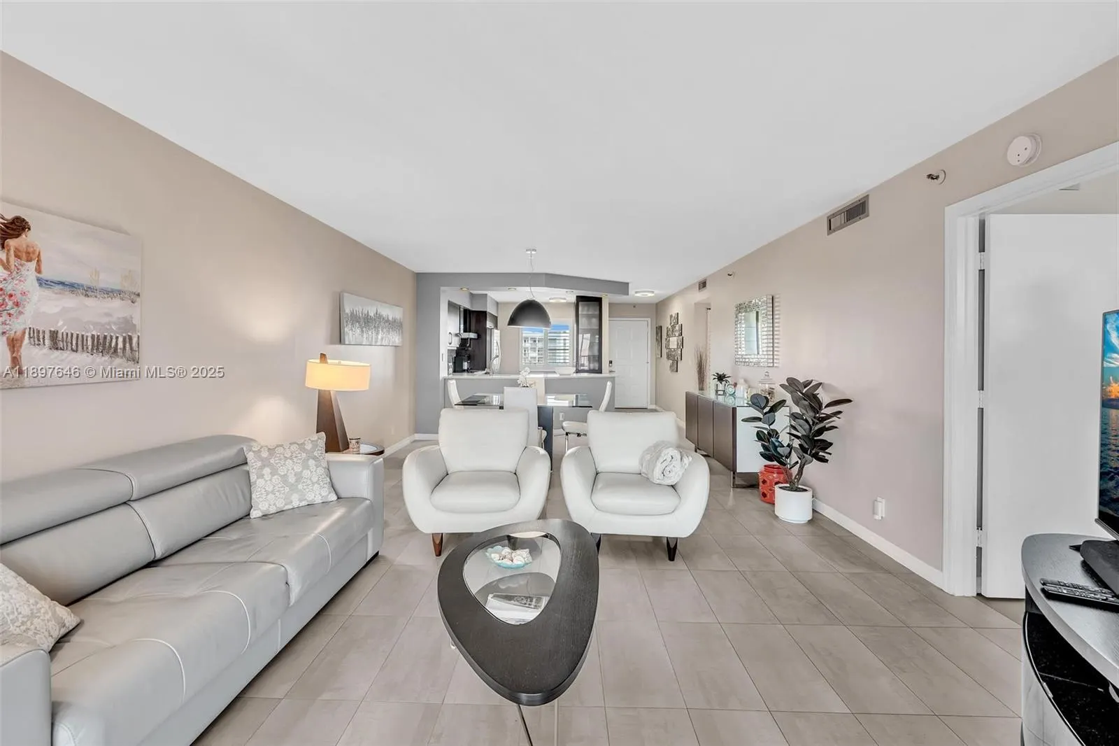 2221 Cypress Island Dr, #805