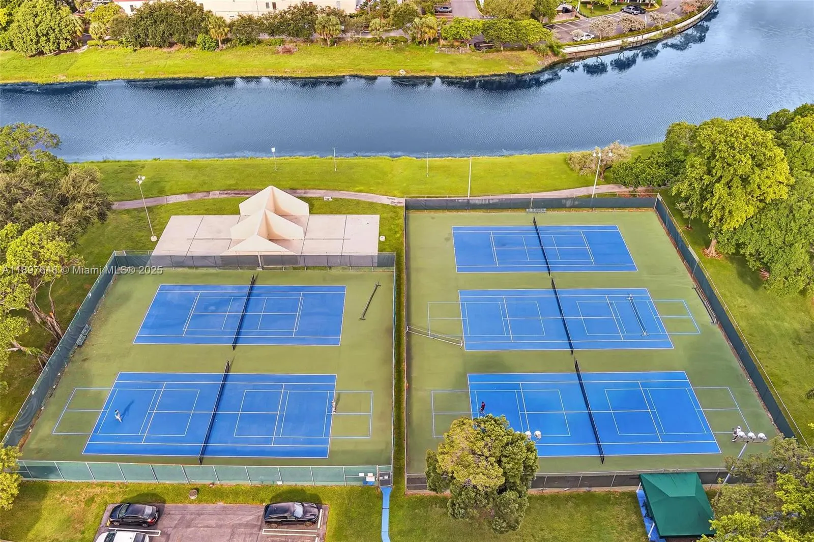 2221 Cypress Island Dr, #805