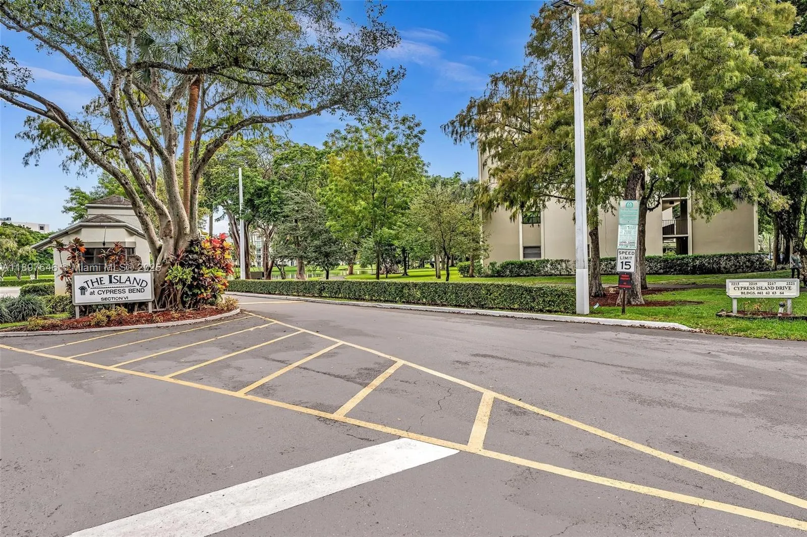 2221 Cypress Island Dr, #805