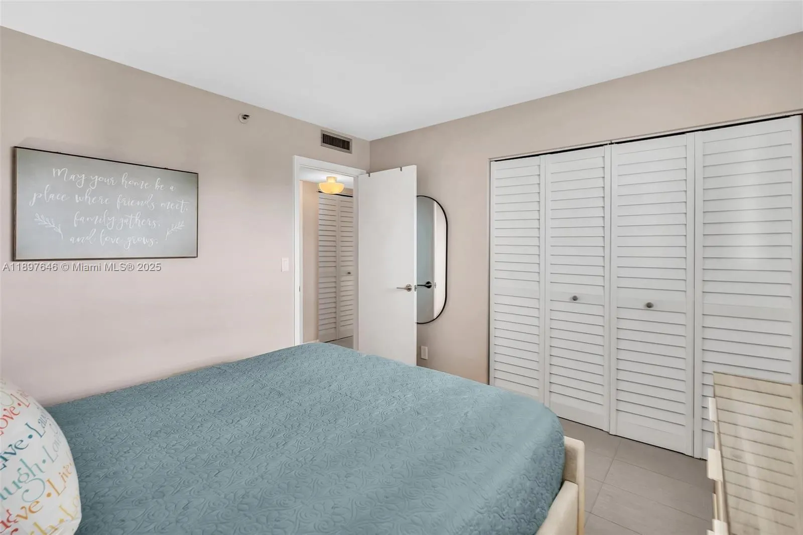 2221 Cypress Island Dr, #805