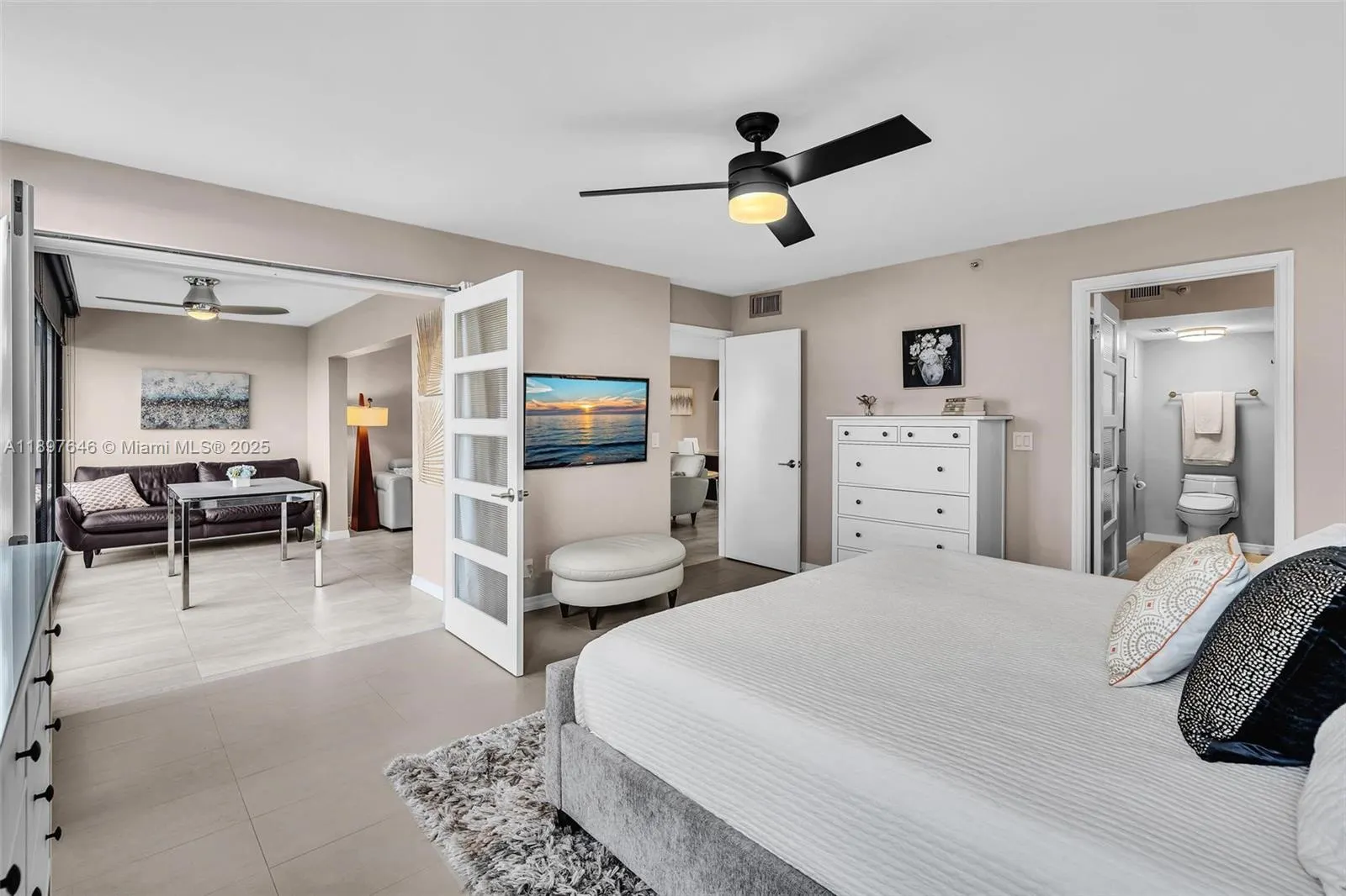 2221 Cypress Island Dr, #805