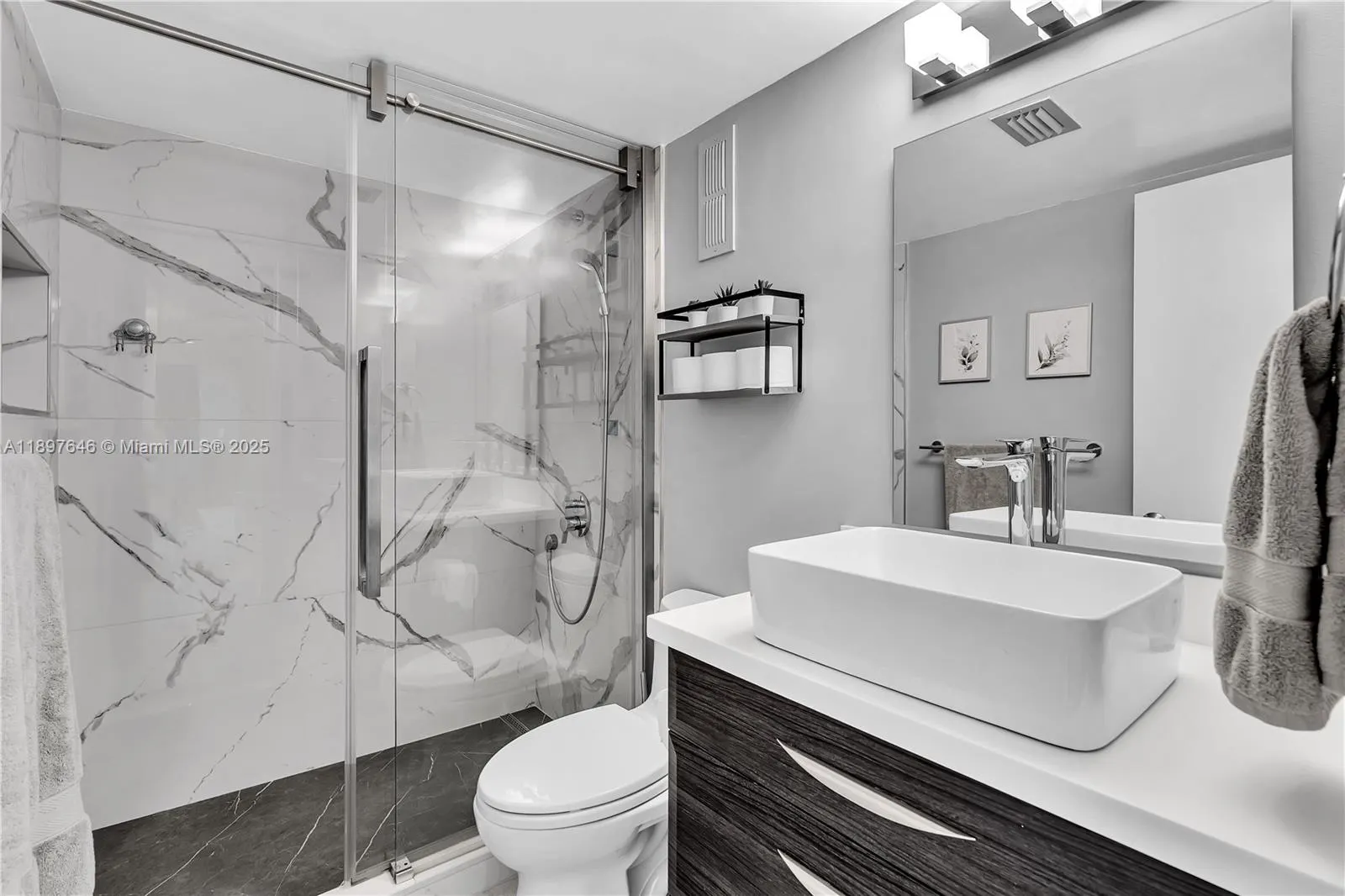 2221 Cypress Island Dr, #805