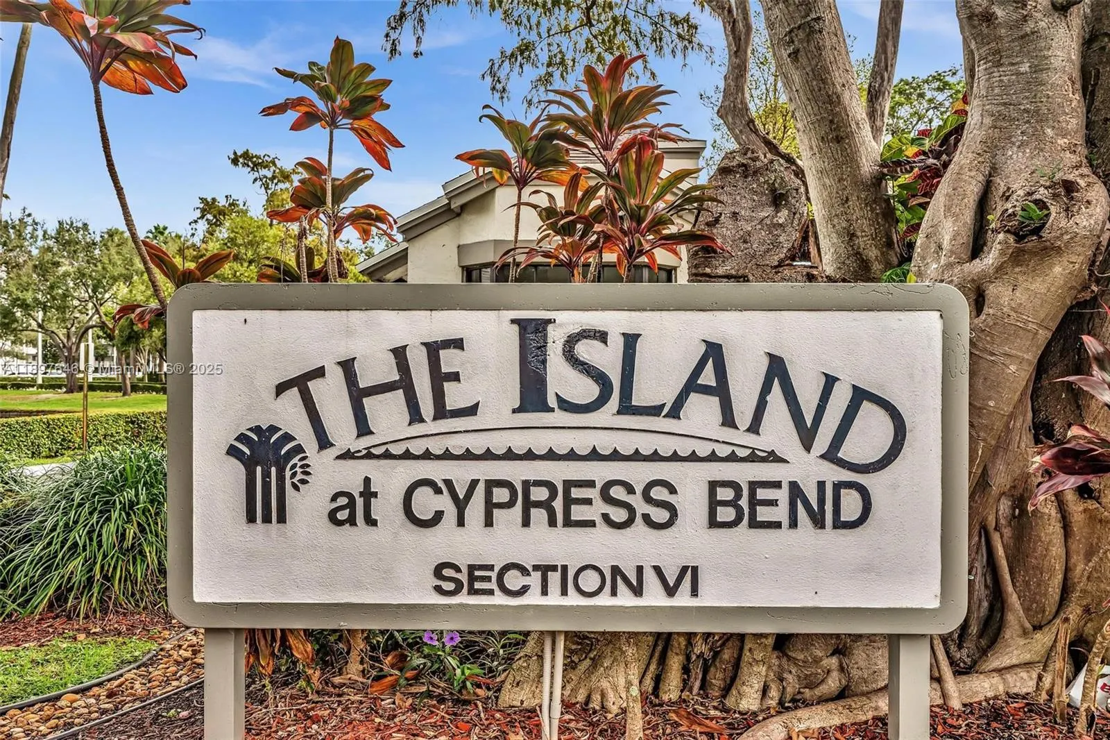 2221 Cypress Island Dr, #805