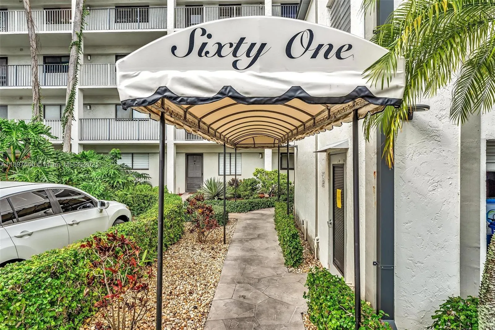 2221 Cypress Island Dr, #805