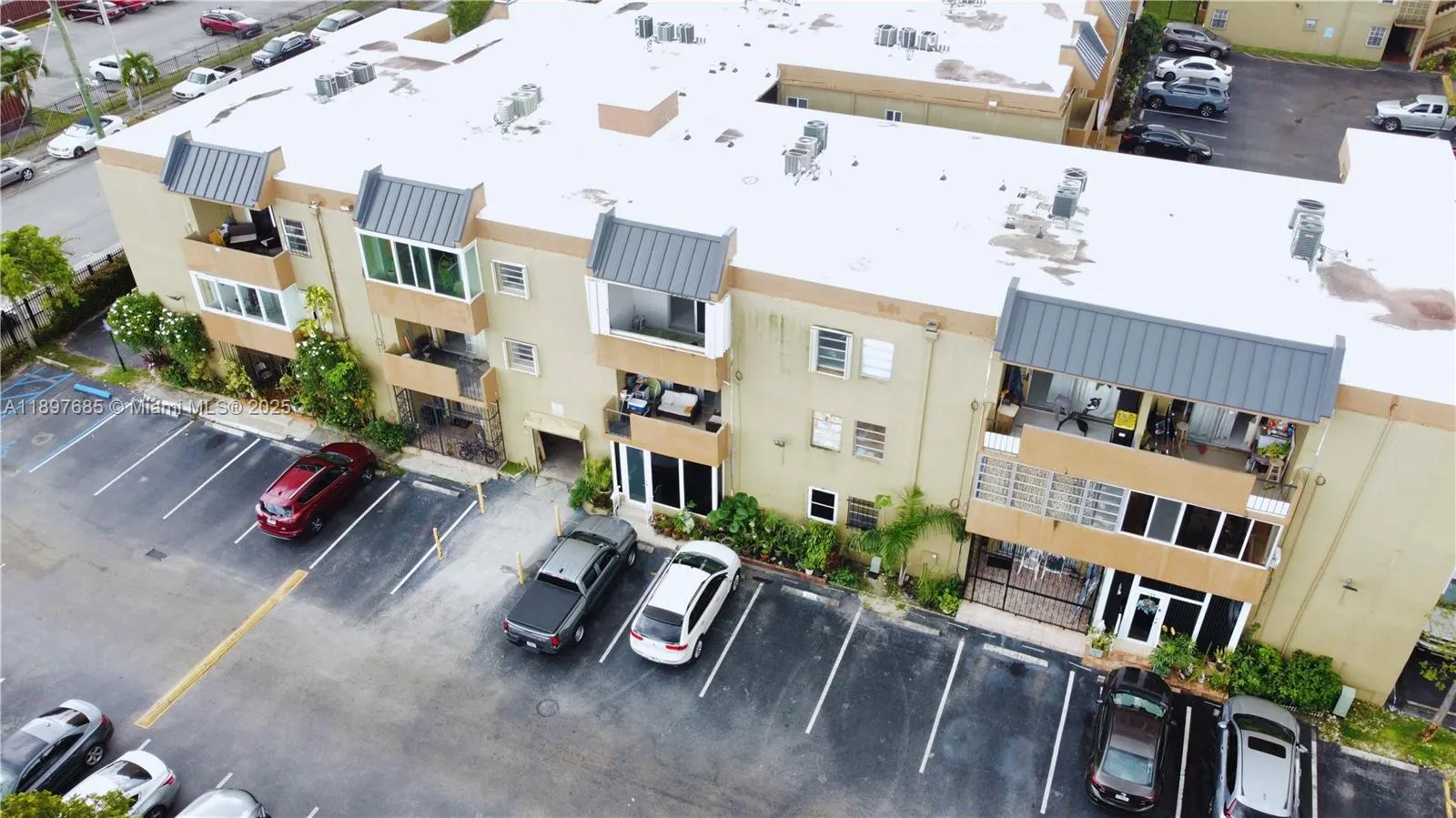 6090 W 18th Ave, #336
