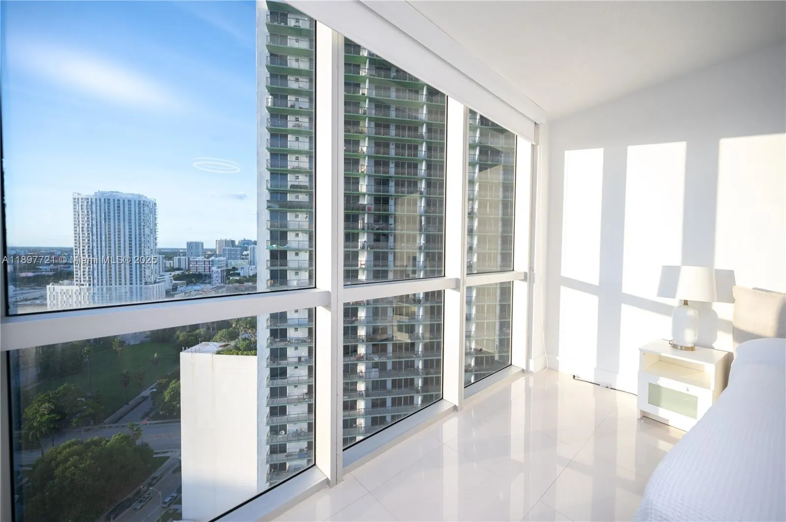 1750 N Bayshore Dr, #2615