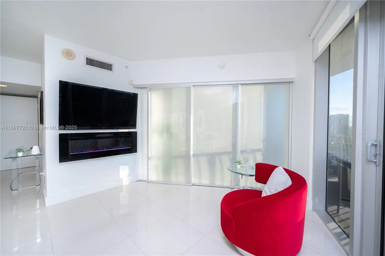1750 N Bayshore Dr, #2615