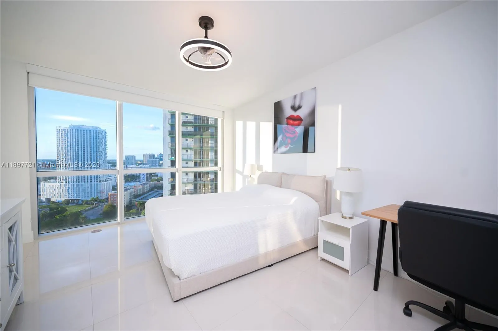 1750 N Bayshore Dr, #2615