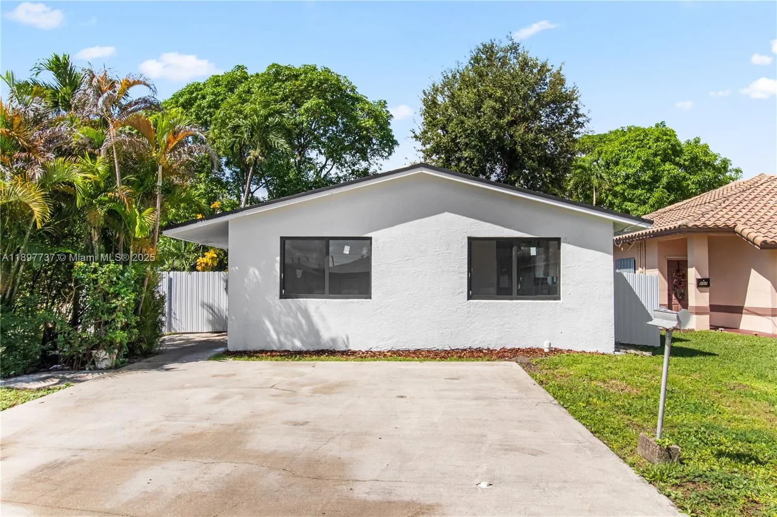 205 NW 7th Ave
