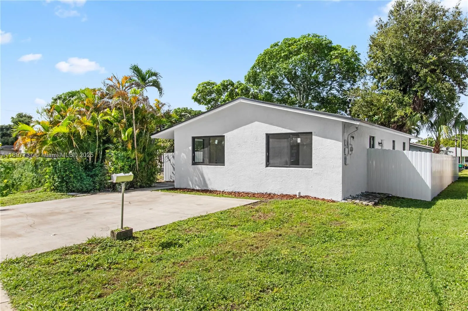205 NW 7th Ave