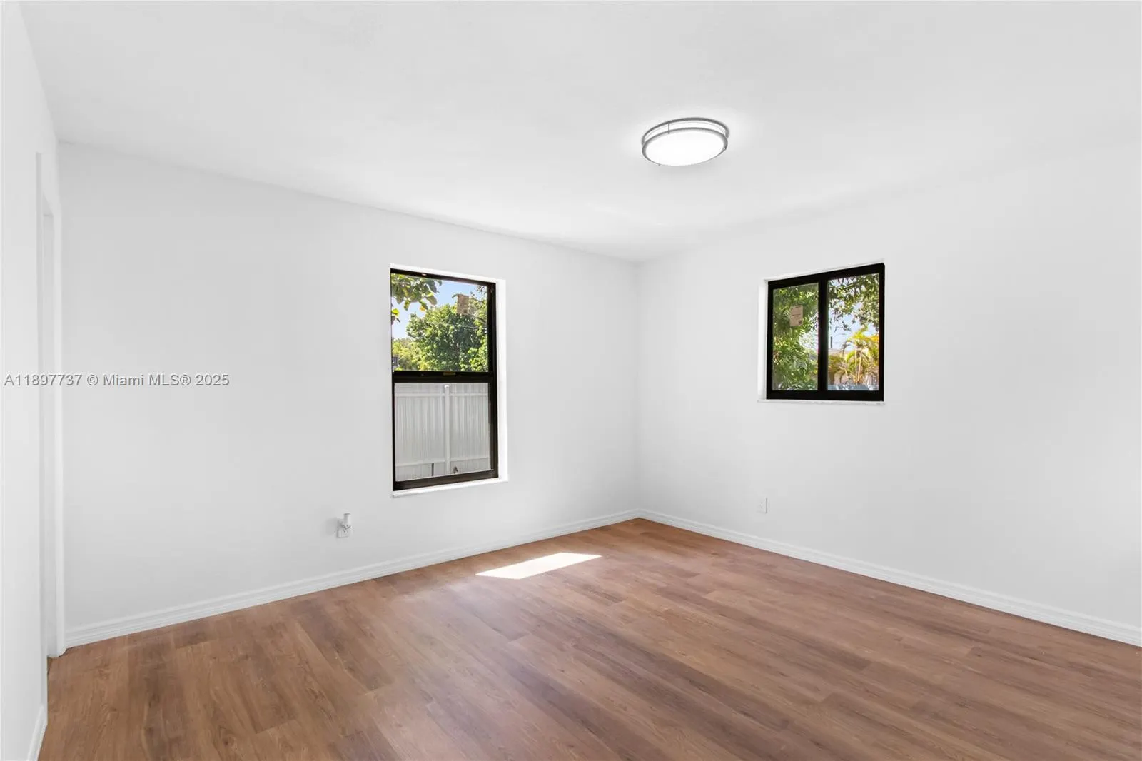205 NW 7th Ave