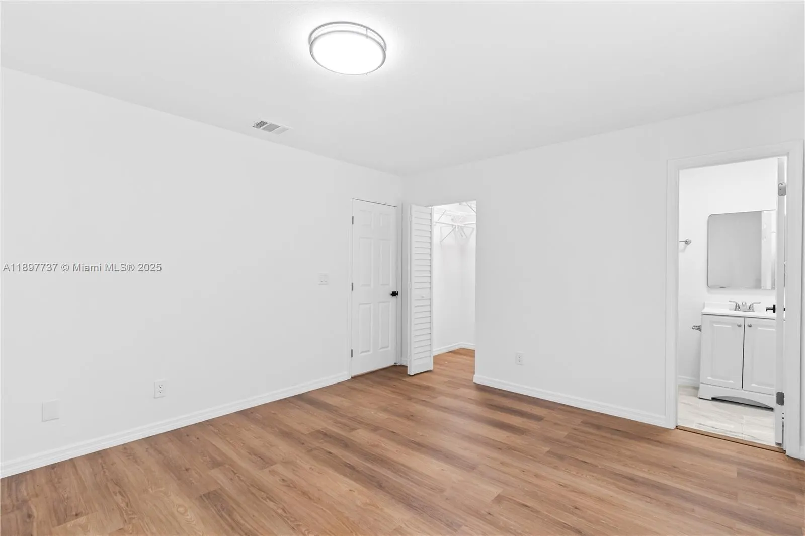 205 NW 7th Ave