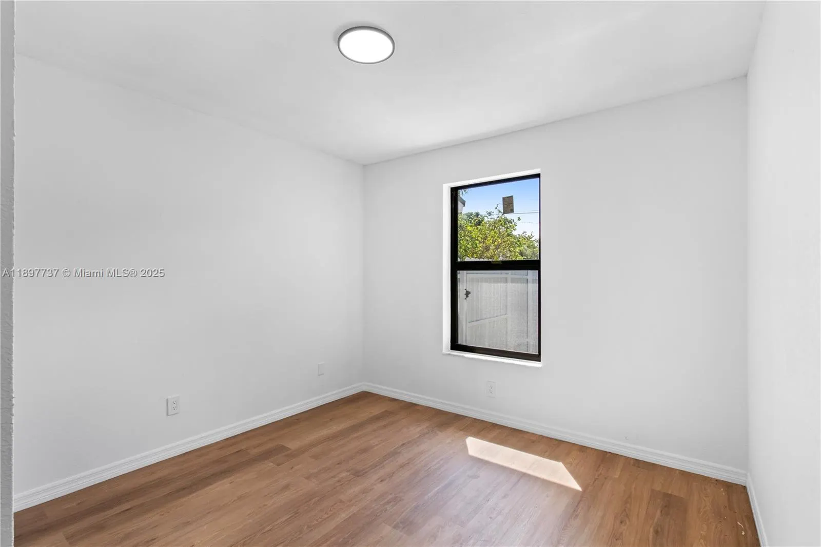 205 NW 7th Ave
