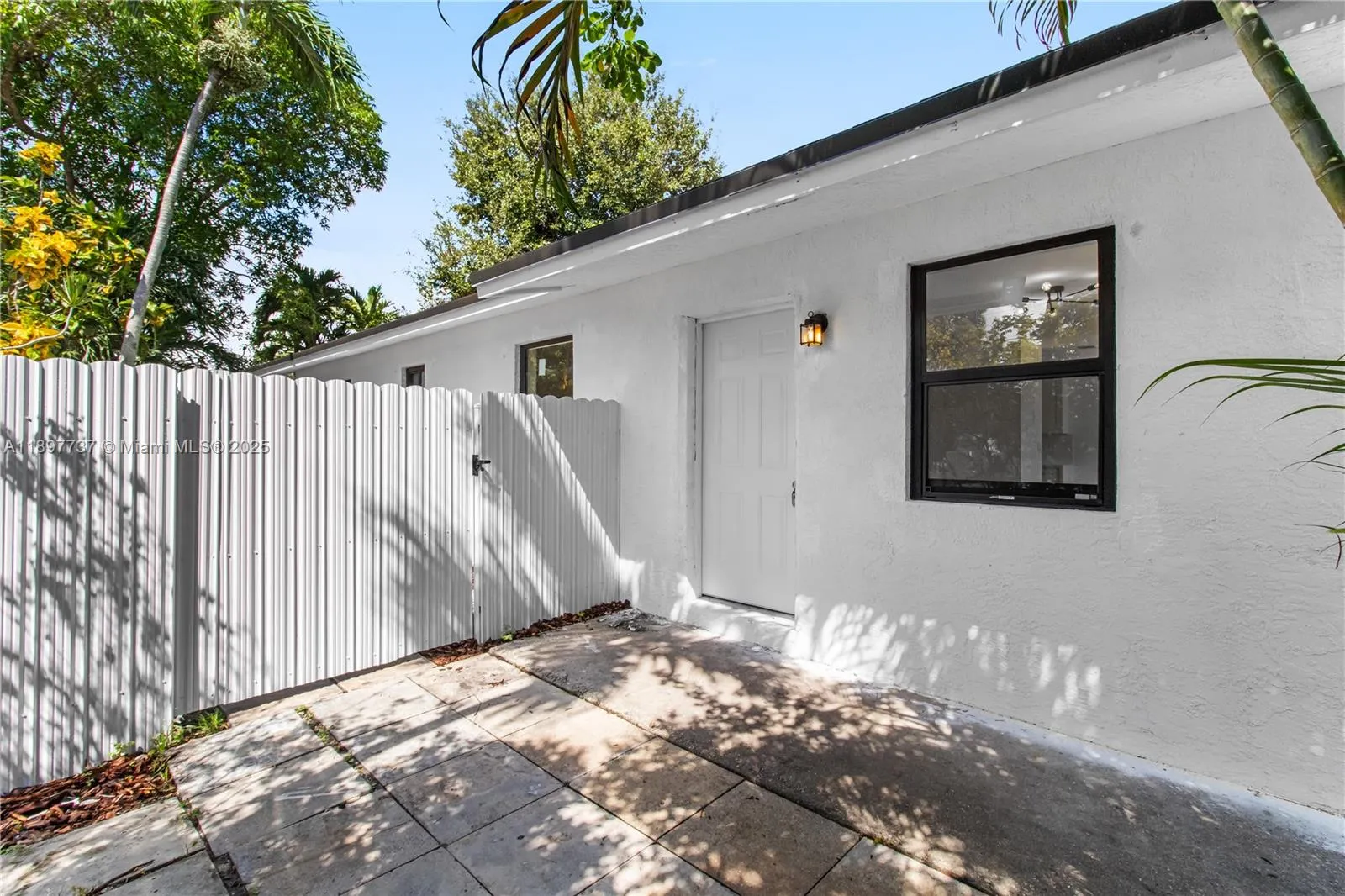 205 NW 7th Ave