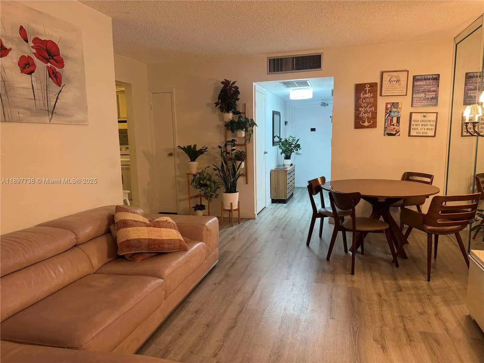 20301 W Country Club Dr, #821