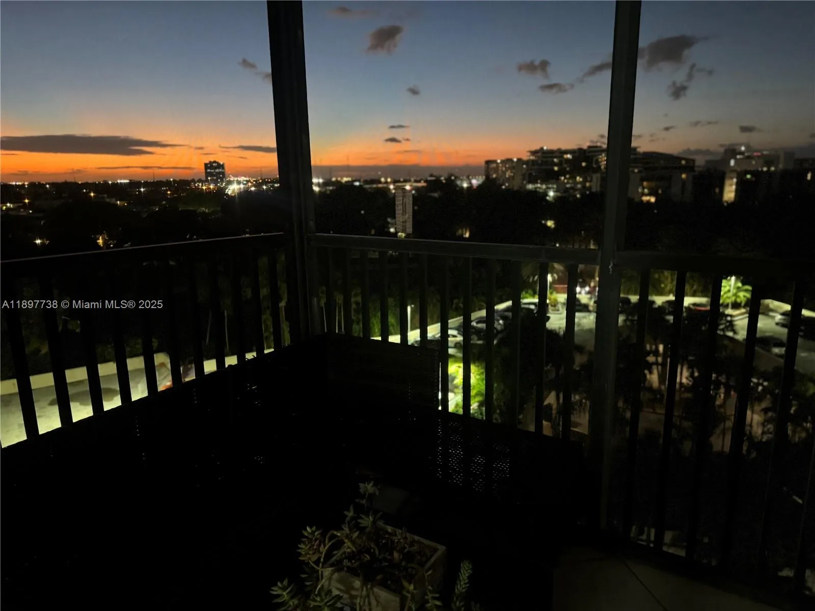 20301 W Country Club Dr, #821