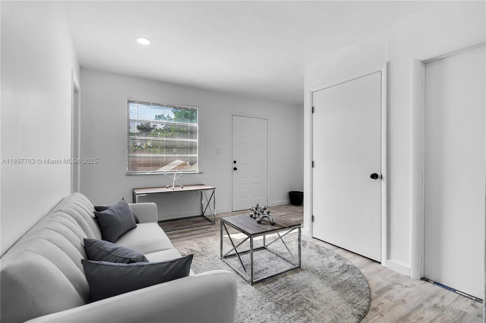 1510 Normandy Dr