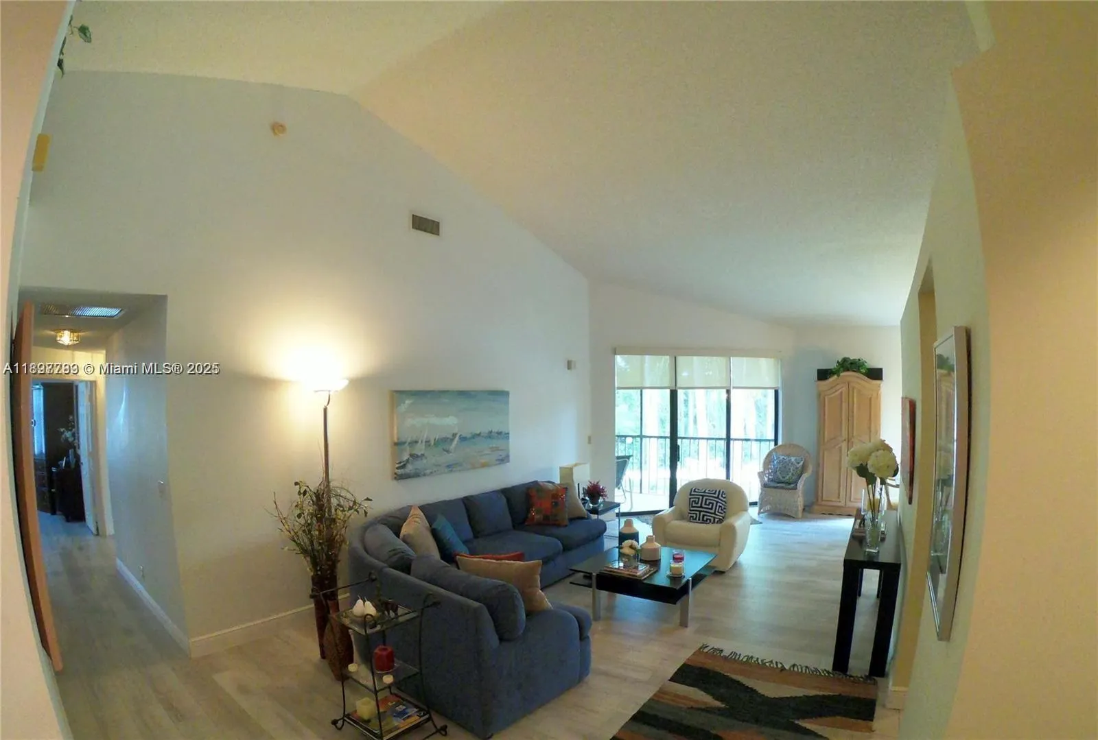 5800 Coach House Cir, #E