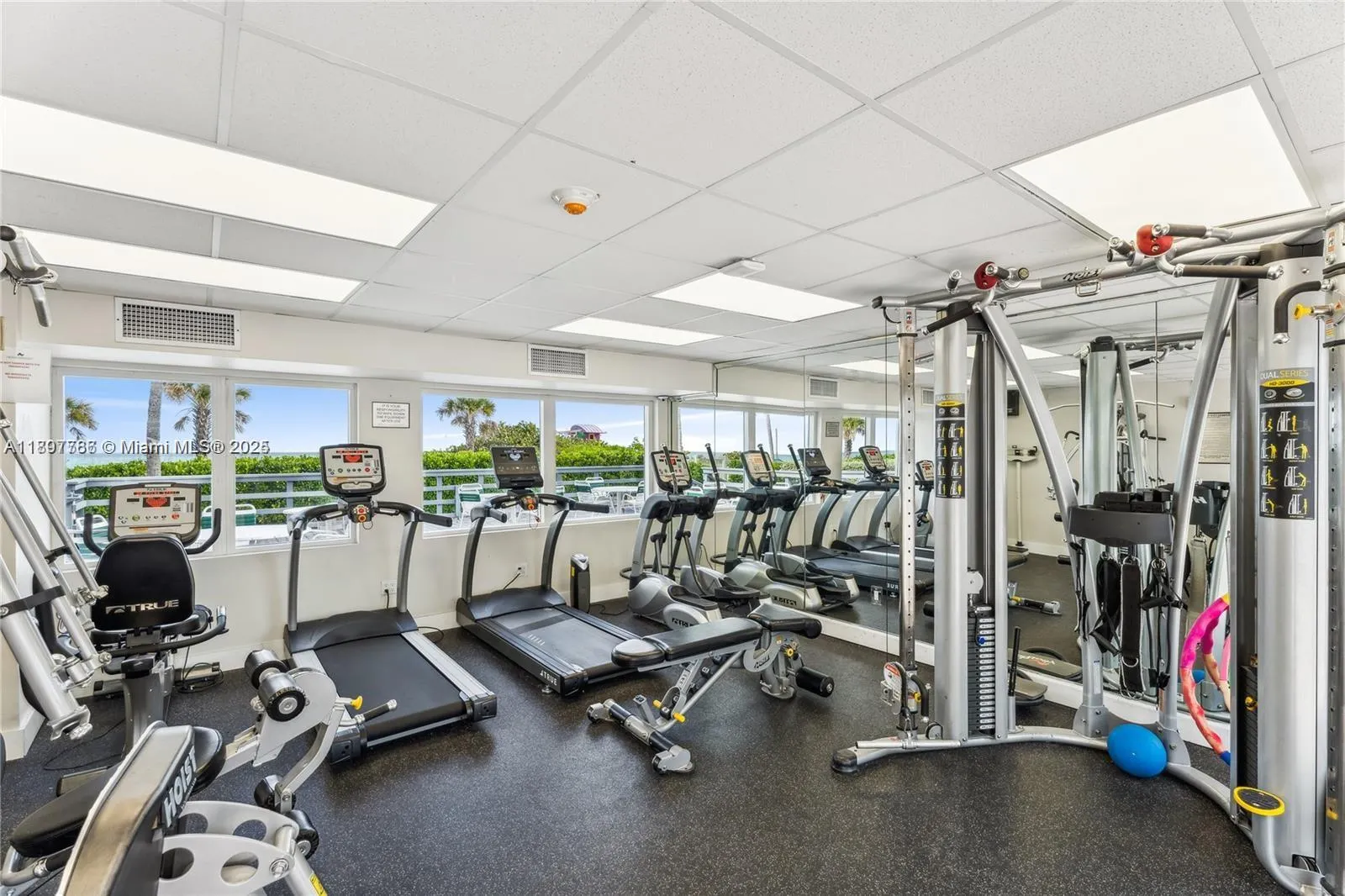 5005 Collins Ave, #1523