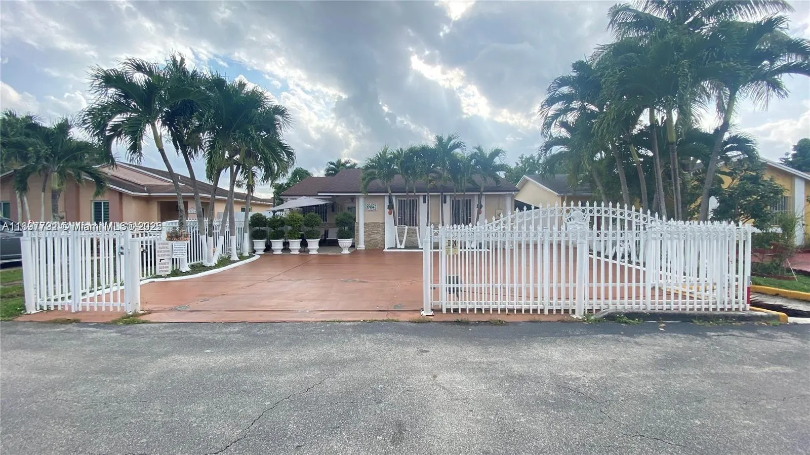 19764 NW 54 AVE