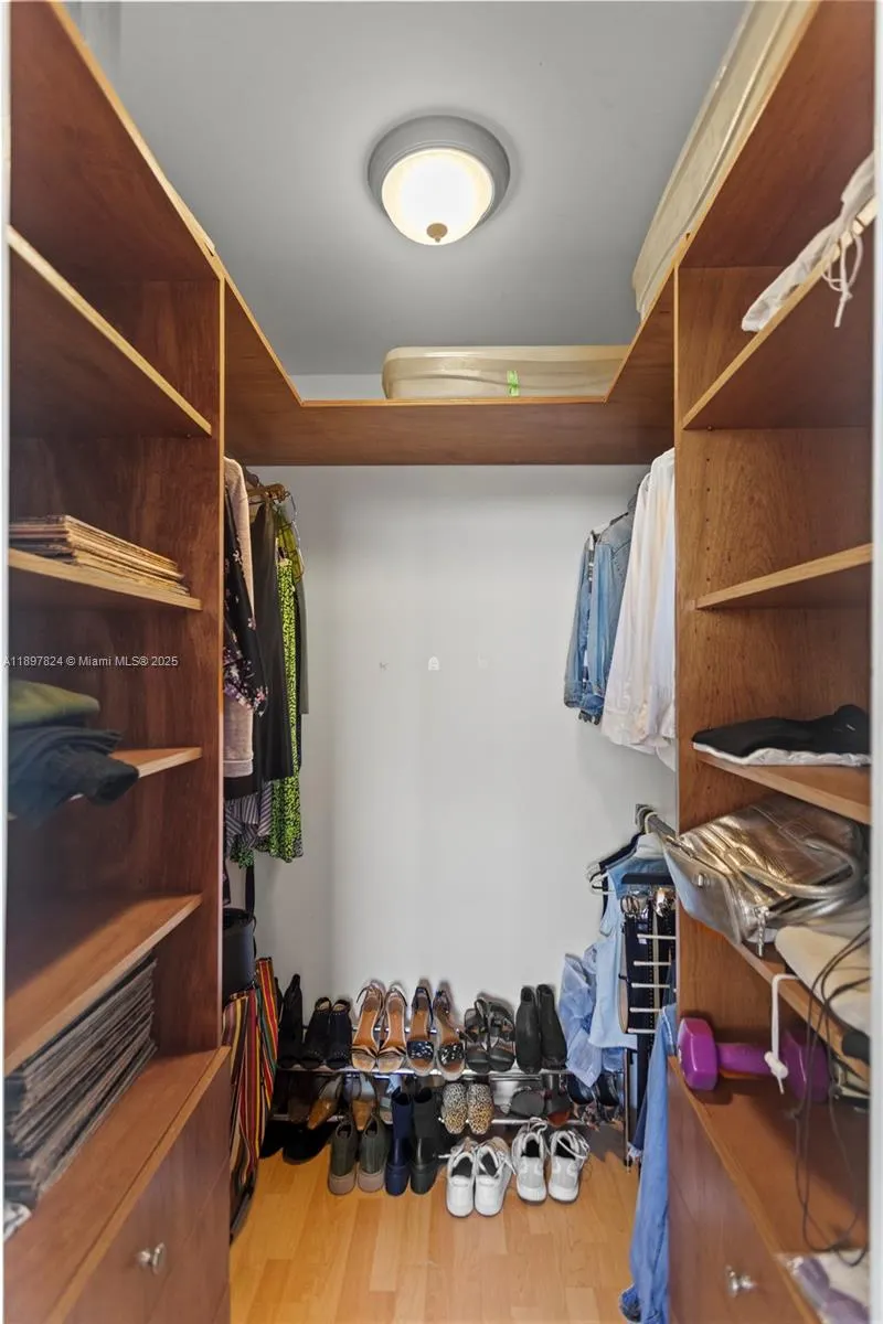 1625 SE 10th Ave, #905