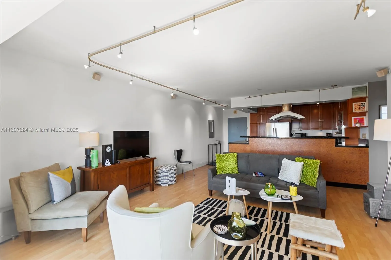 1625 SE 10th Ave, #905