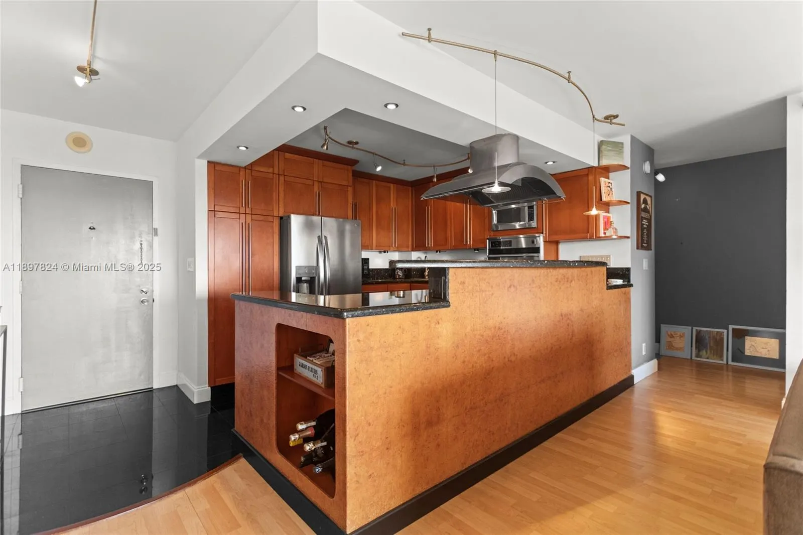 1625 SE 10th Ave, #905
