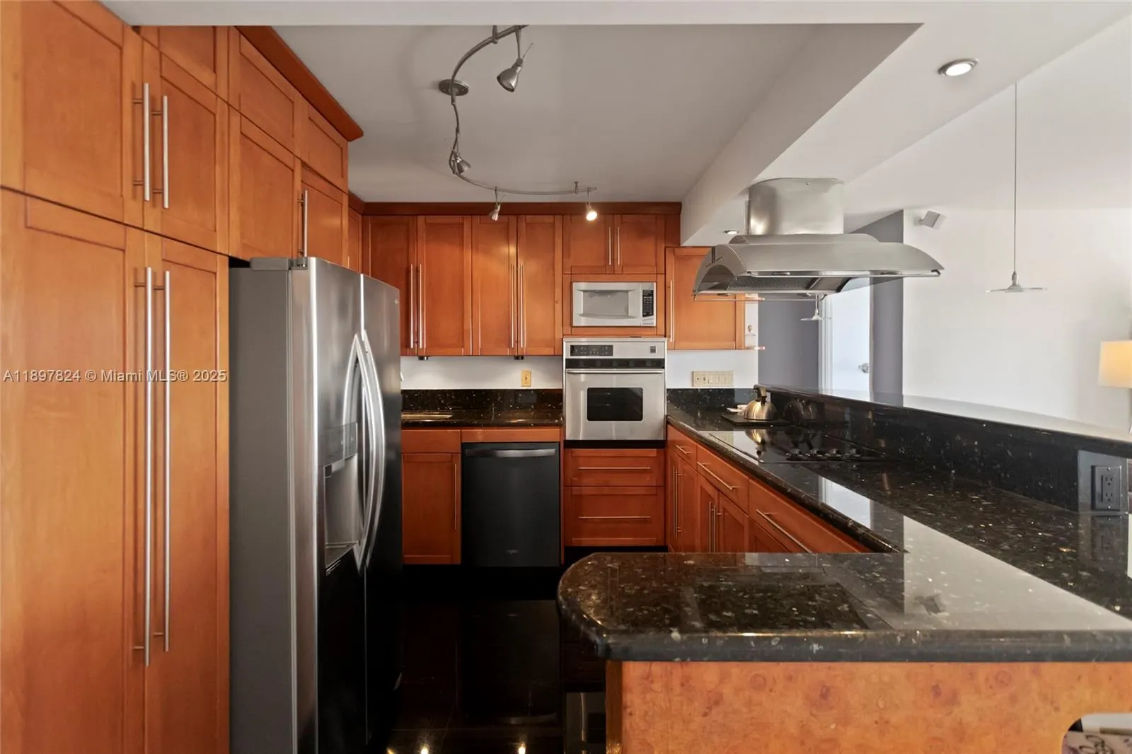 1625 SE 10th Ave, #905