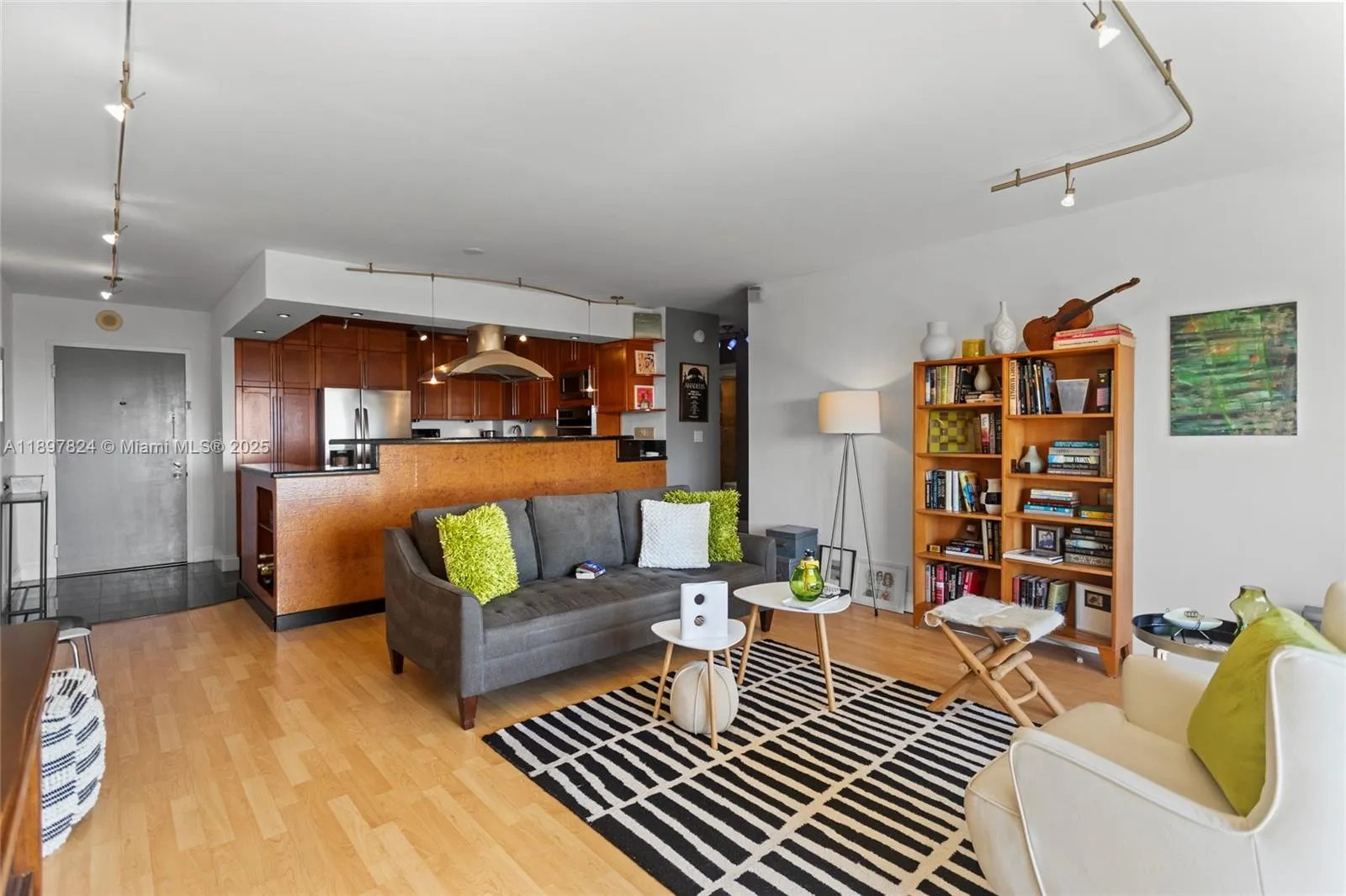 1625 SE 10th Ave, #905