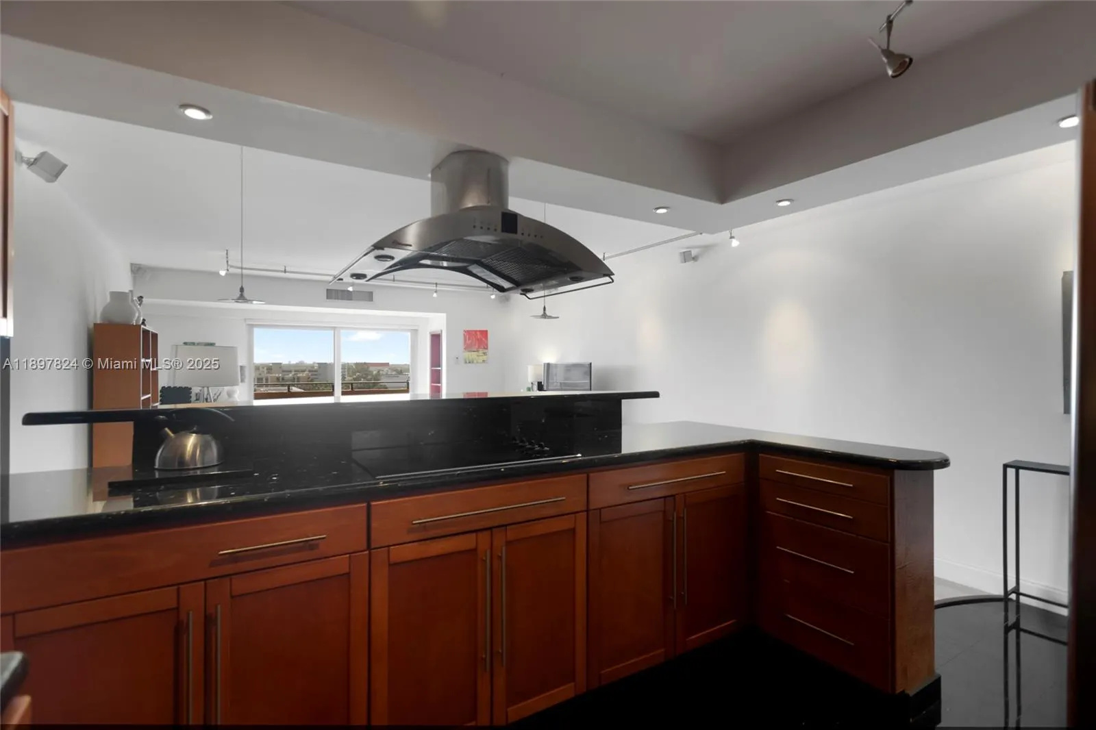 1625 SE 10th Ave, #905