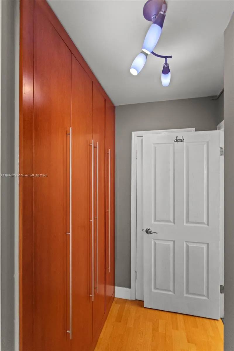 1625 SE 10th Ave, #905