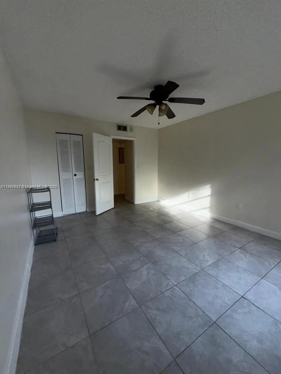 365 NE 125th, #412