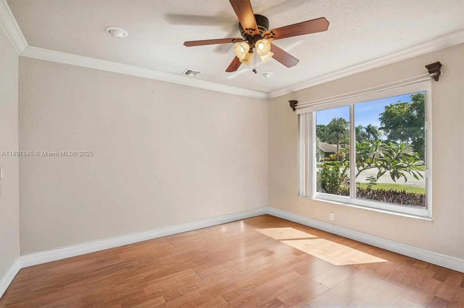 8271 Cassia Ter