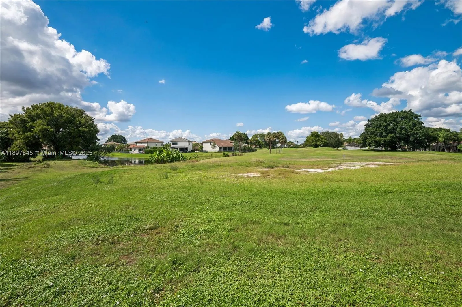 8271 Cassia Ter