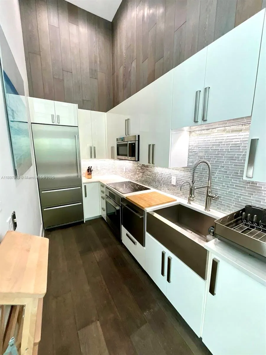 221 Jefferson Ave, #4