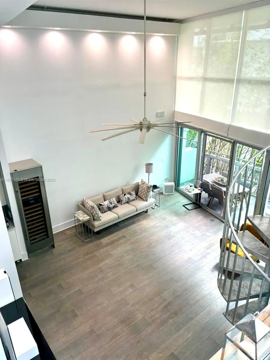 221 Jefferson Ave, #4