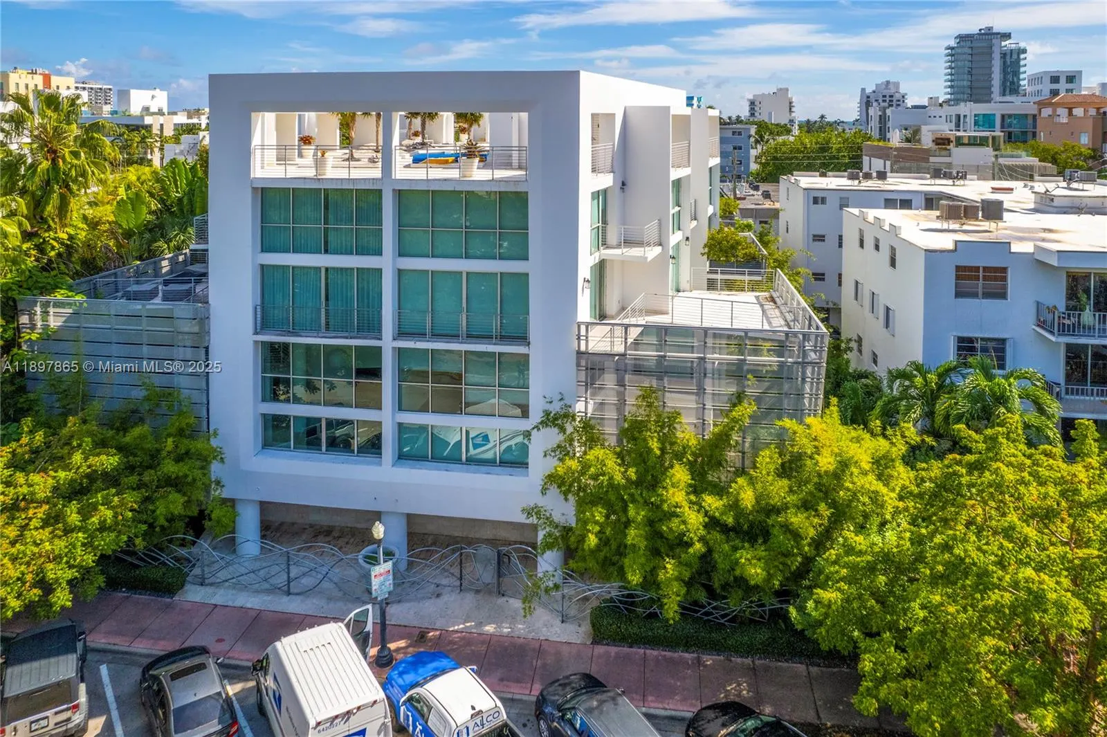 221 Jefferson Ave, #4