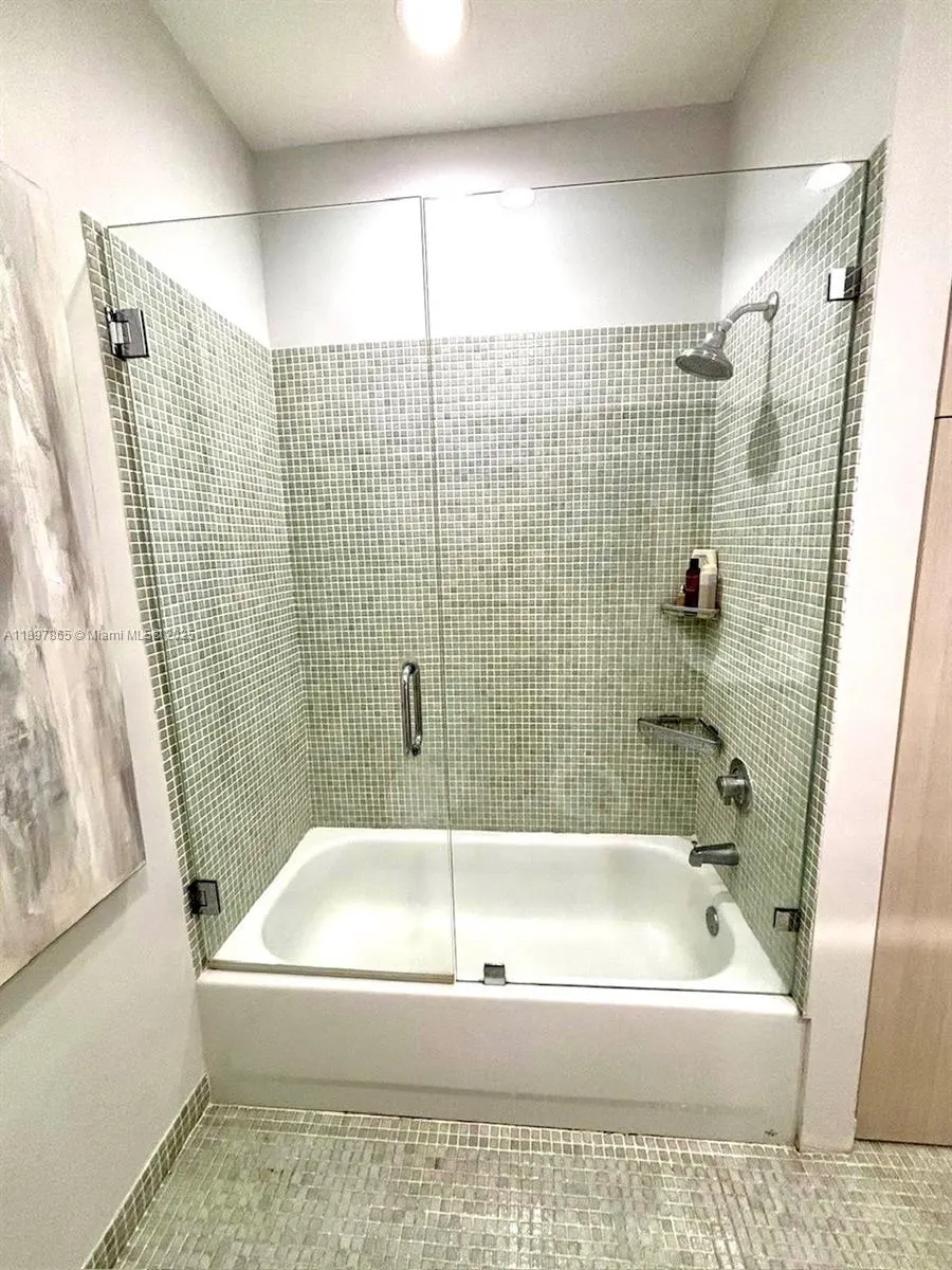 221 Jefferson Ave, #4