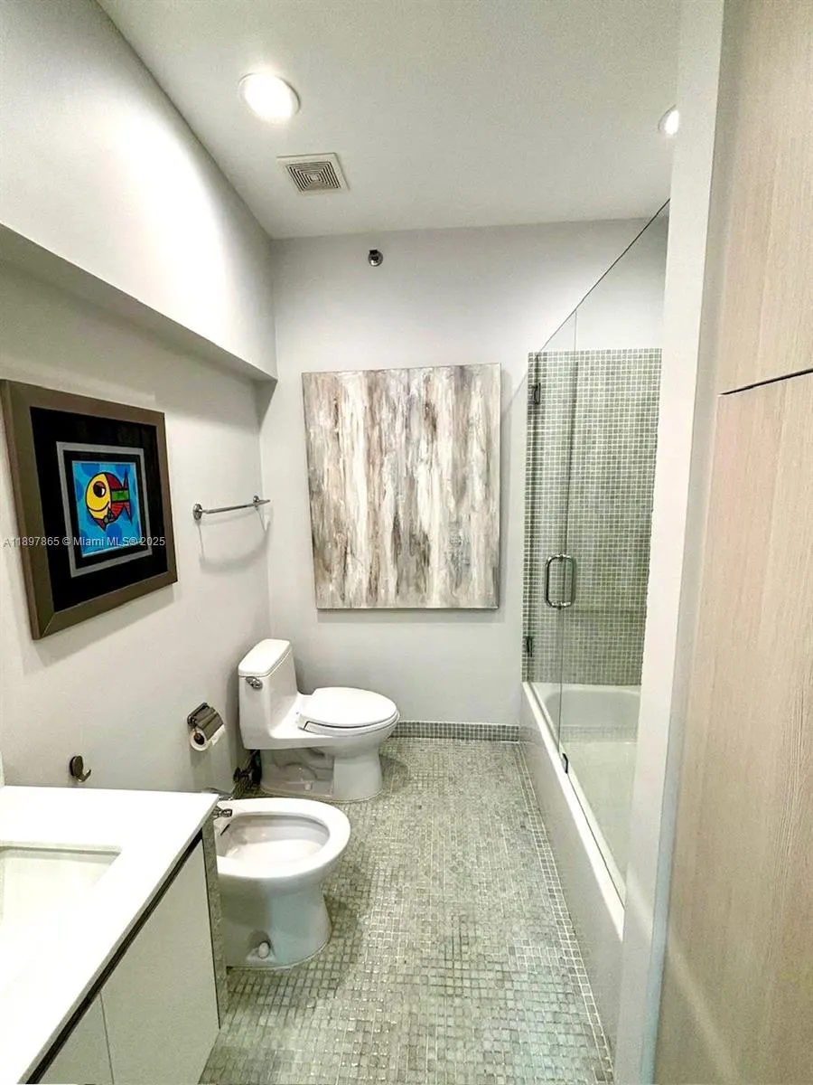 221 Jefferson Ave, #4