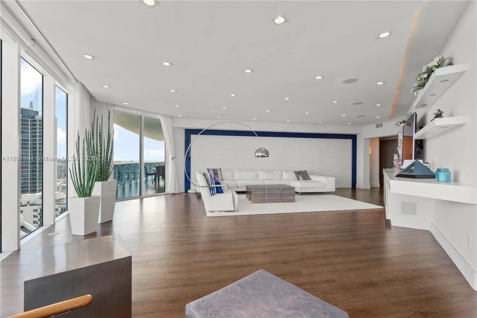 2711 S Ocean Dr, #2305