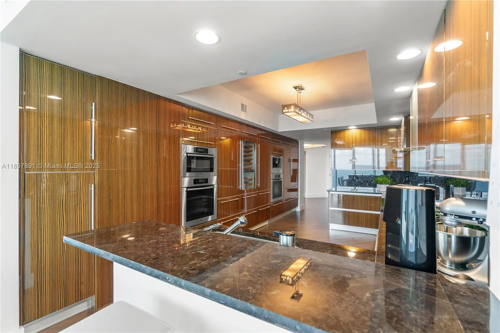 2711 S Ocean Dr, #2305