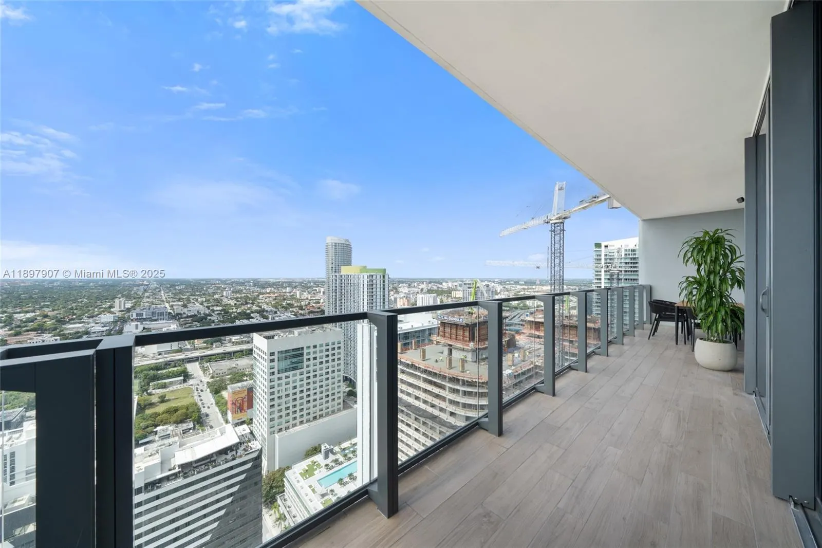 88 SW 7th St, #3910