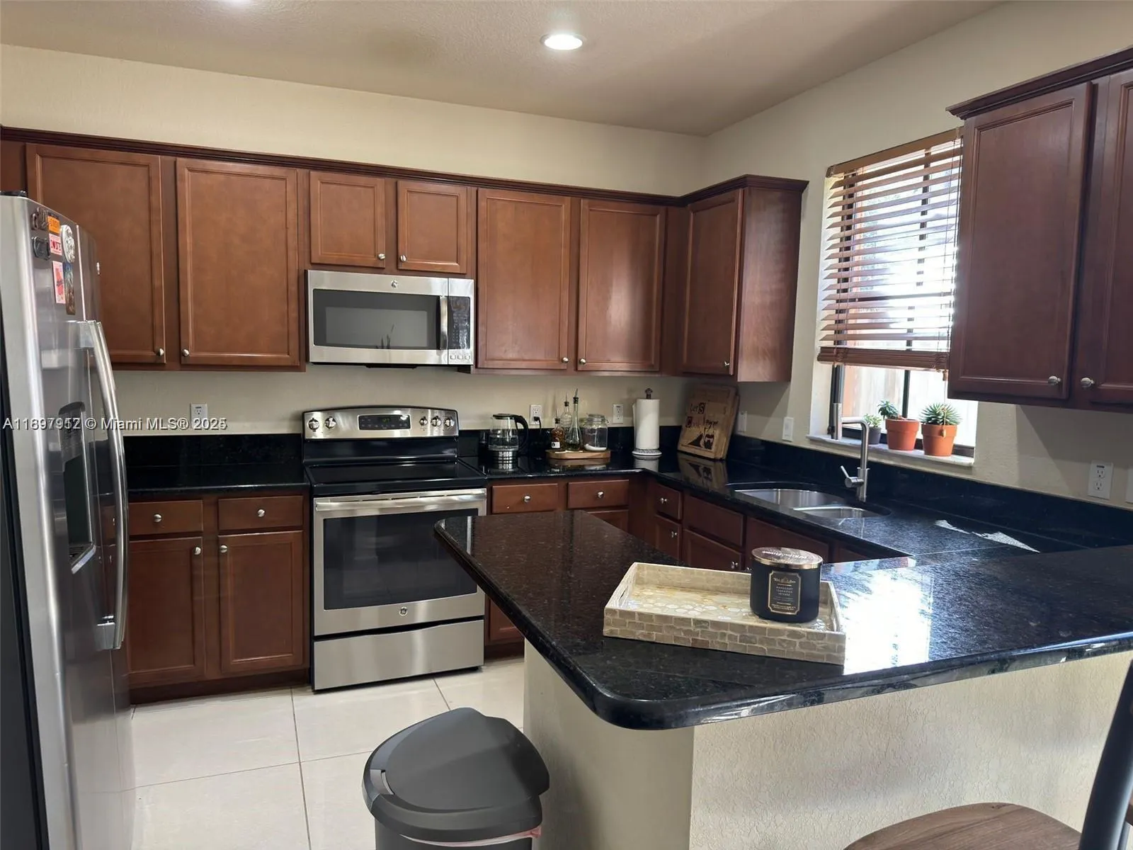 8437 Blue Cove Way