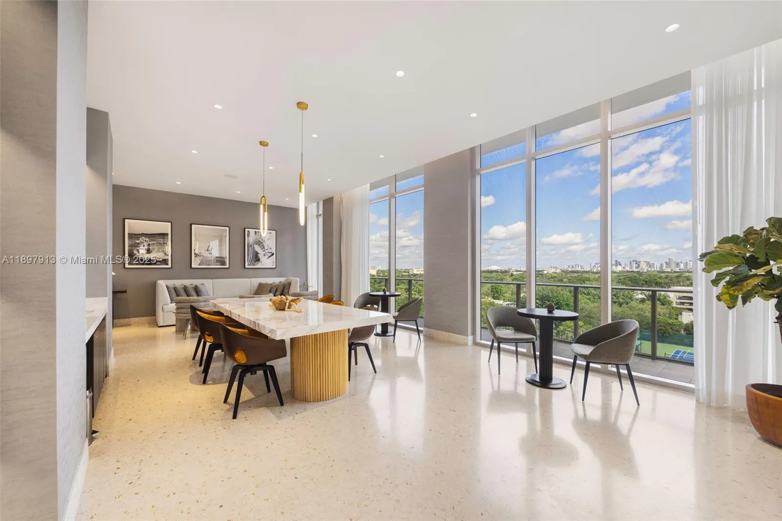 2678 Tigertail Ave, #1706