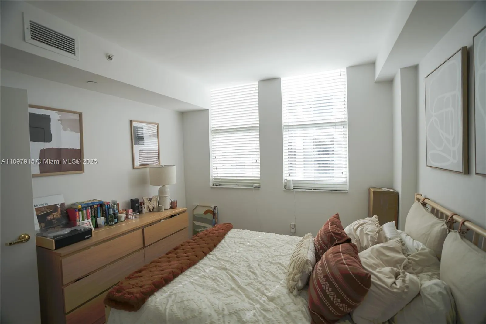 4100 Salzedo St, #916