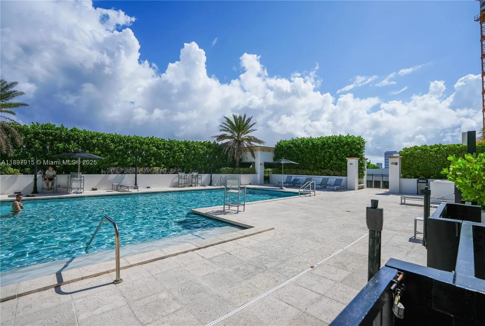 4100 Salzedo St, #916