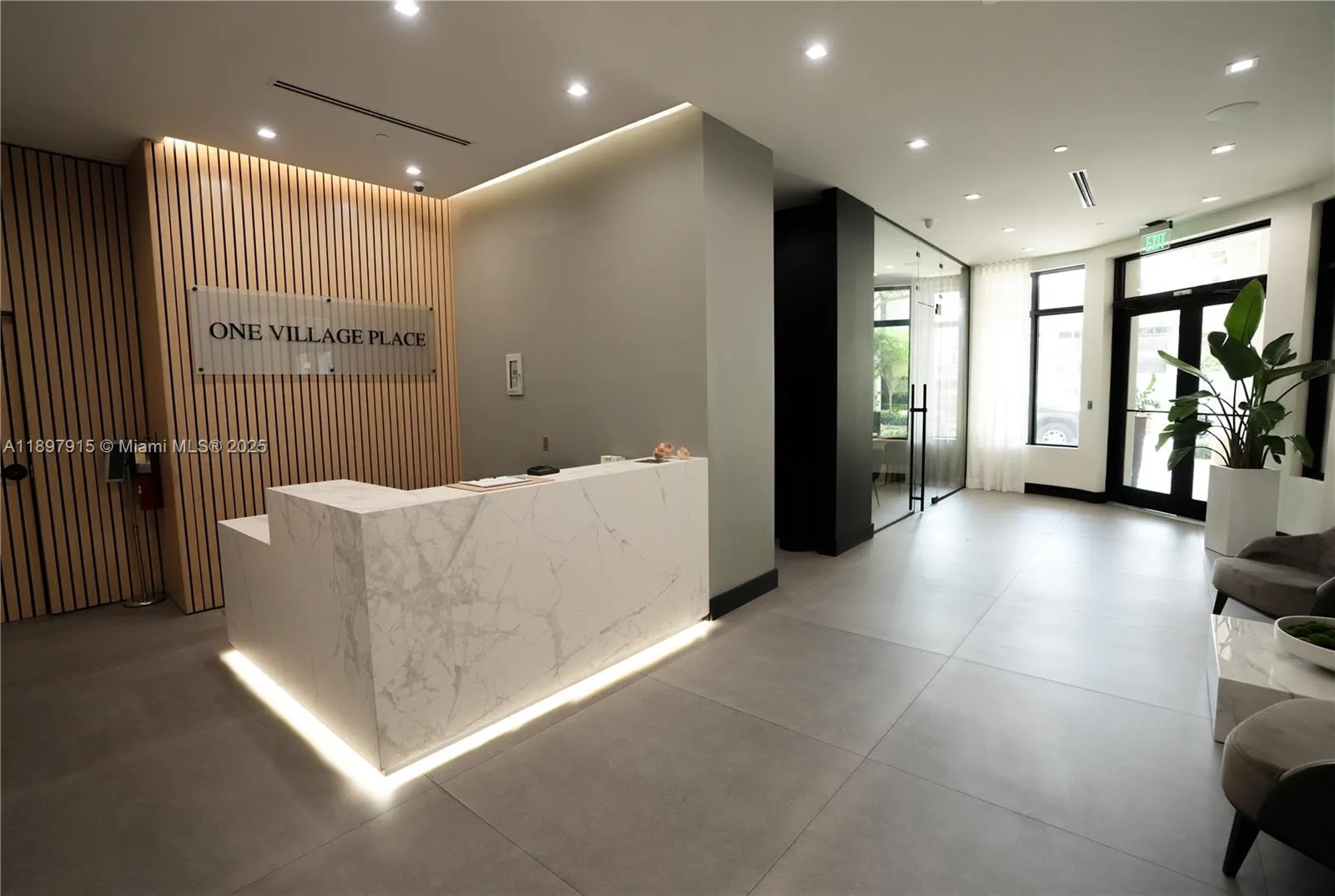 4100 Salzedo St, #916