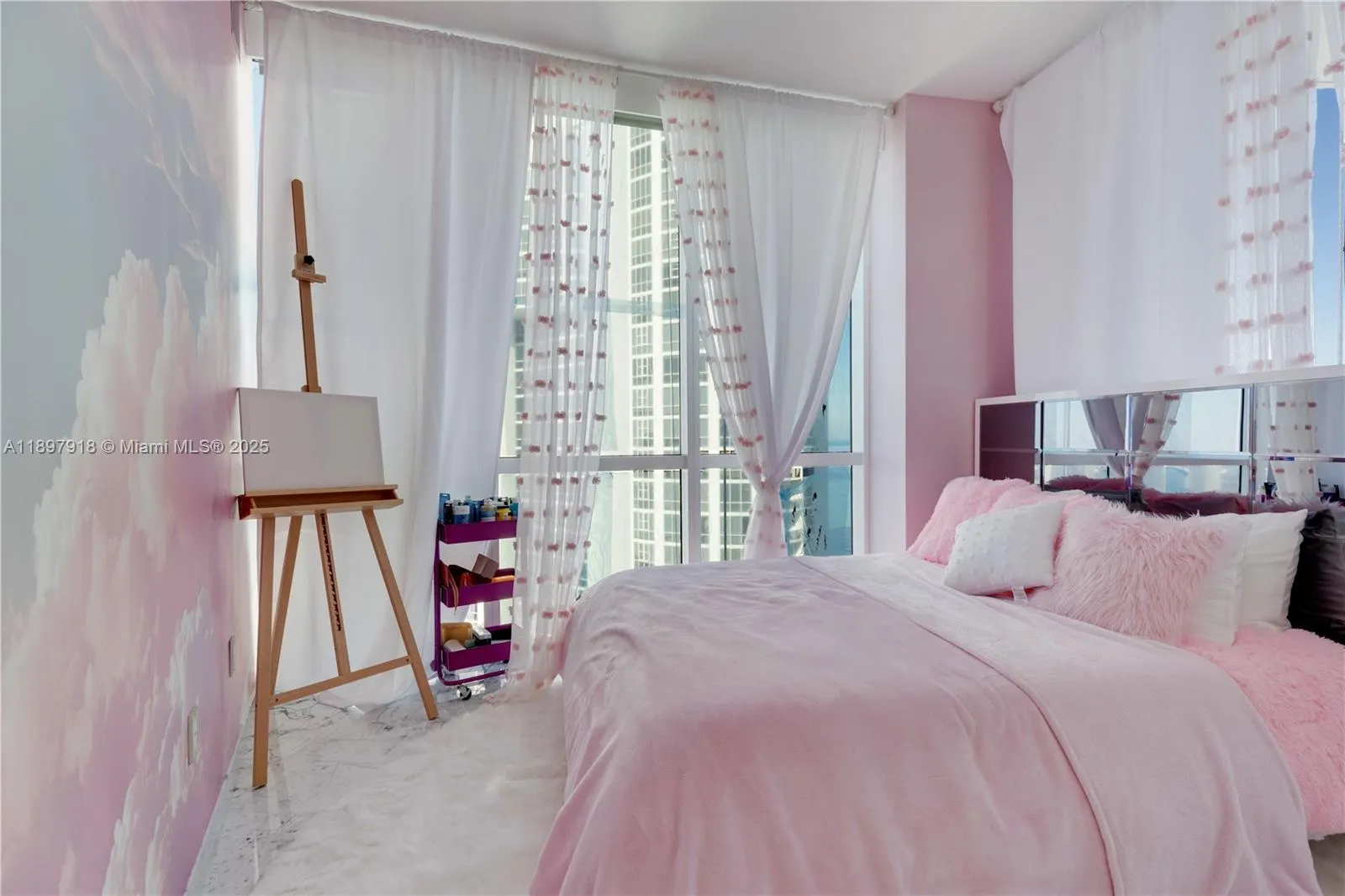 18101 Collins Ave, #4609