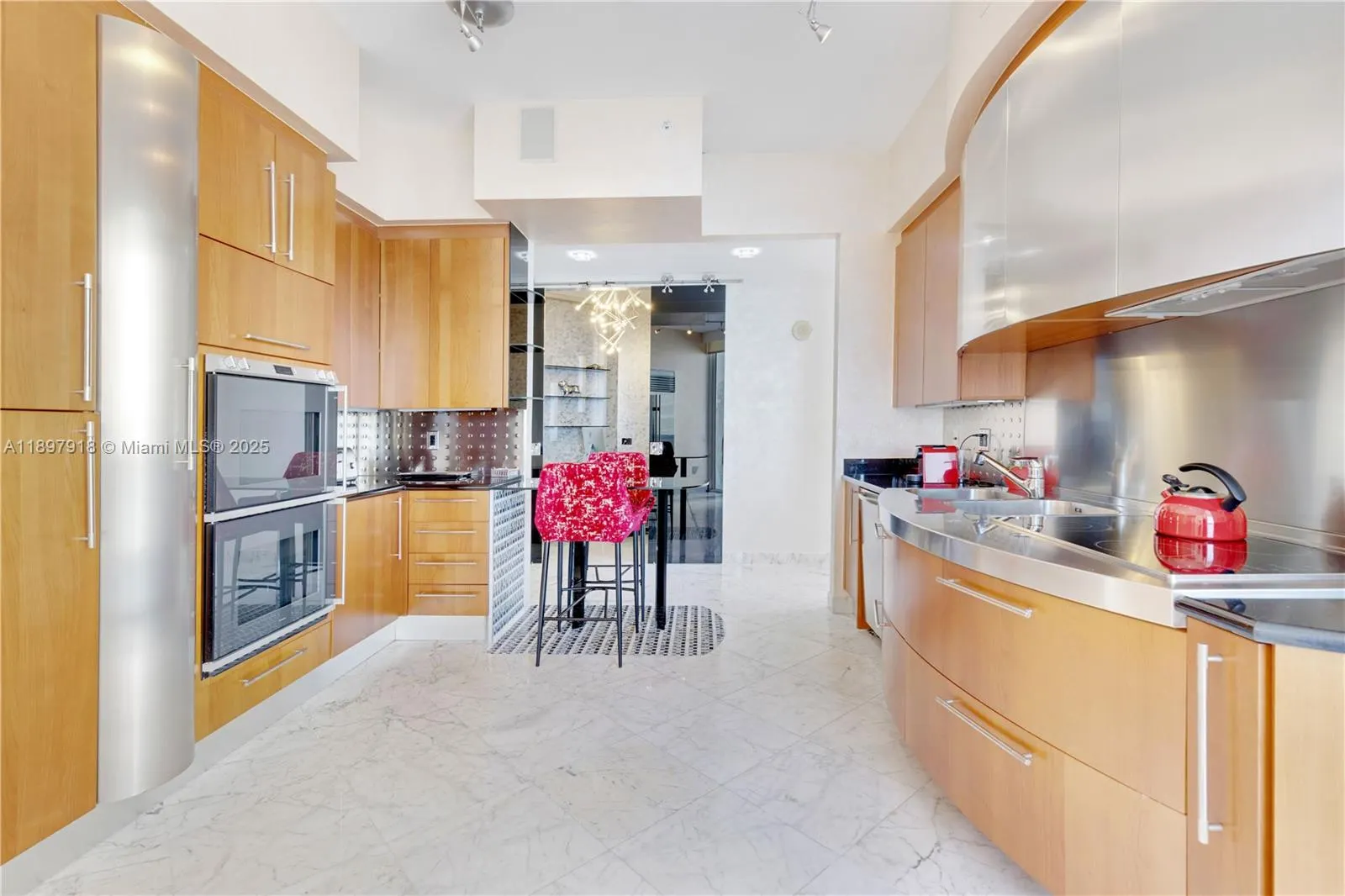 18101 Collins Ave, #4609